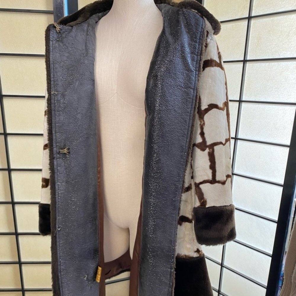 Vintage Faux Fur Coat - Picture 8 of 13